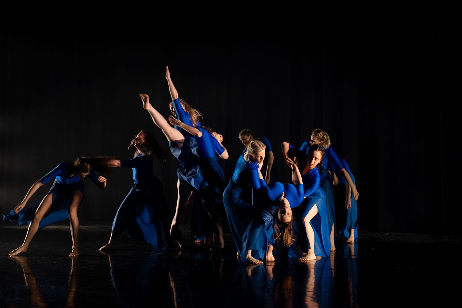 Location: studio danceartmae